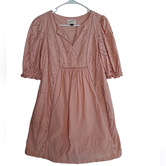 Universal Thread Dresses & Skirts - Universal Thread pink lined dress with pockets